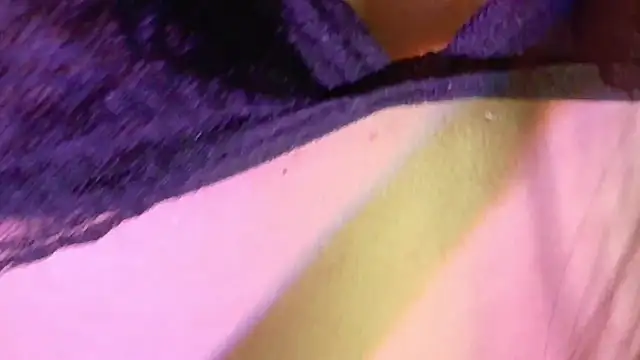 Annitarogers_ webcam