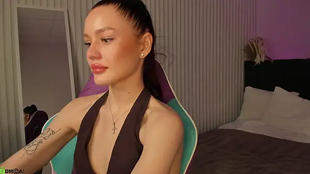 Aria_Mila webcam