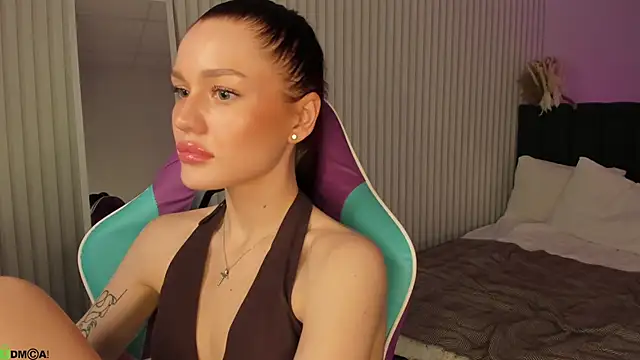 aria_mila - Aria_Mila's free webcam - UK Sex Cams