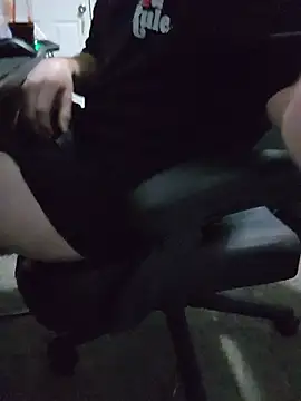 ShyButBrickedUp webcam