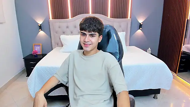 Tommy18__ webcam