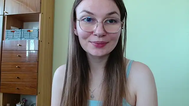LooveELLYx webcam