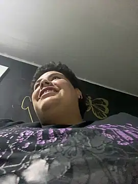 Hailey_Curvy webcam