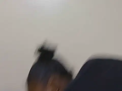 SassyTarrif webcam