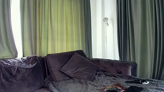 LaraStone69 webcam