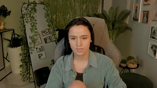MonicaFarmer webcam
