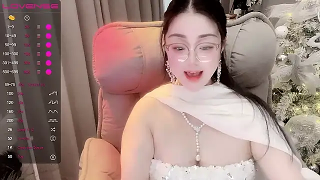 Monica-666888- webcam