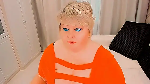 BIGTITSBBW webcam