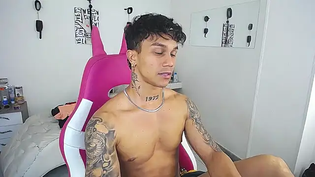 Leonard_Price webcam
