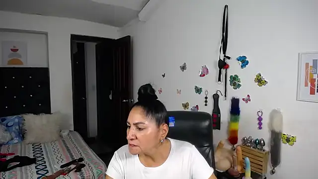 mature_bigboobs10 webcam