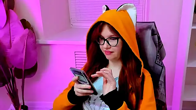 CarolGiggly webcam