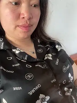 Nhung584 webcam