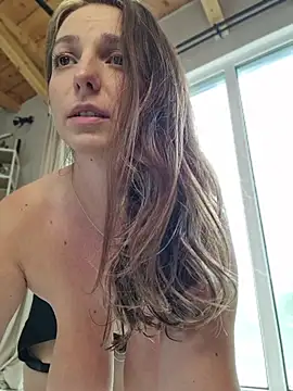  ellaxxstar chat room