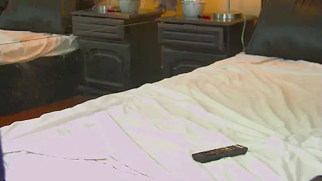MisshaNight webcam