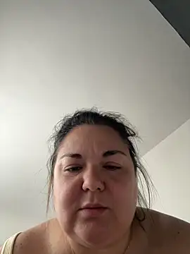  MikyVesela chat room