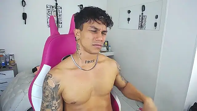 Leonard_Price webcam