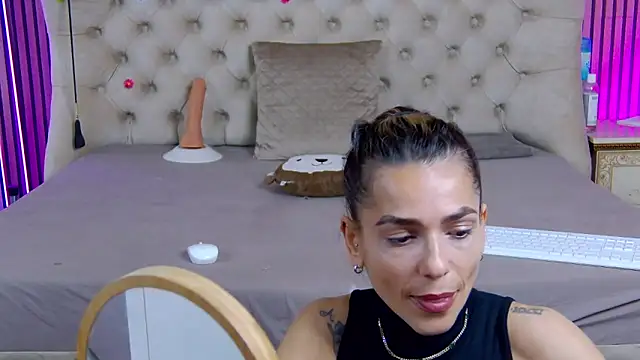 PlayfulShow webcam