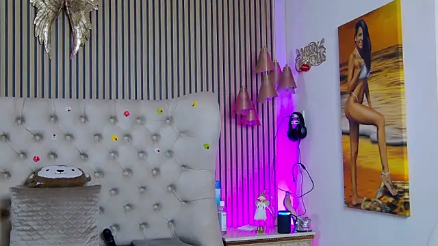 PlayfulShow webcam