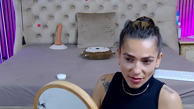 PlayfulShow webcam