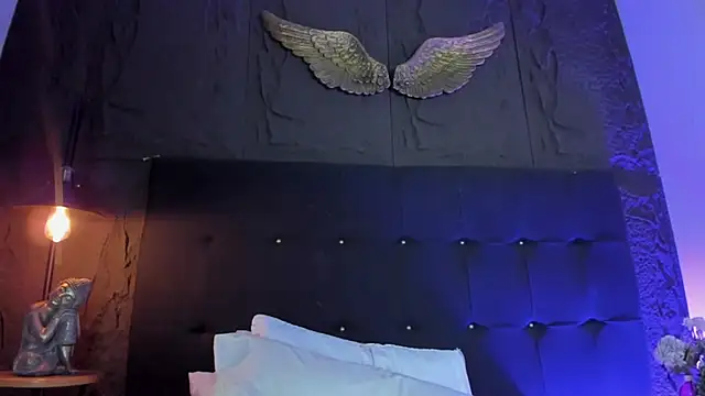 rose_blossom (Ask my age) - SHOW BOOBS NEAR CAM