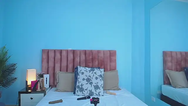 nana_levy webcam