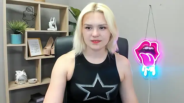 SweetLilyxo webcam