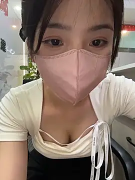 gougou13 live sex cam