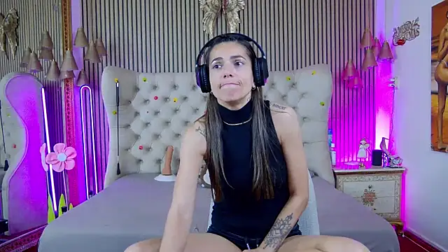 PlayfulShow webcam