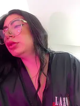 Mia_222 webcam