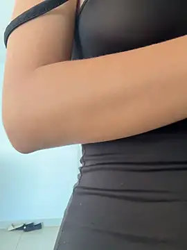 cuteluci_ webcam