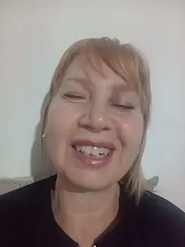 SexyMilf1211 webcam