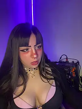 ugly_shinii99 webcam