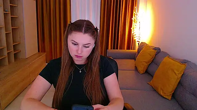 mia_bloomy webcam