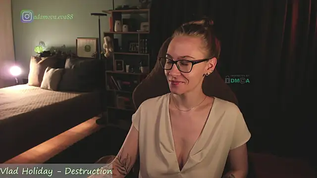 _Eva_Adama webcam