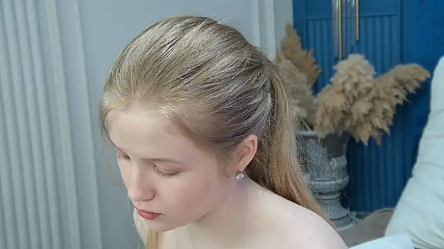 LilianHowards webcam