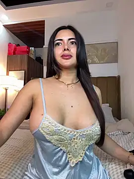 モデル: Bombshell_Rebbecca