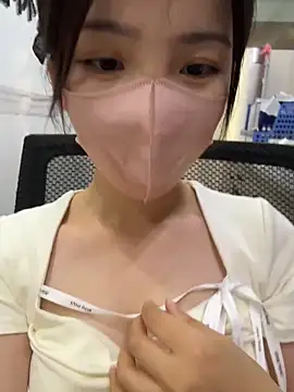 gougou13 live sex cam