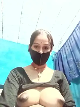 Nandani-758 webcam