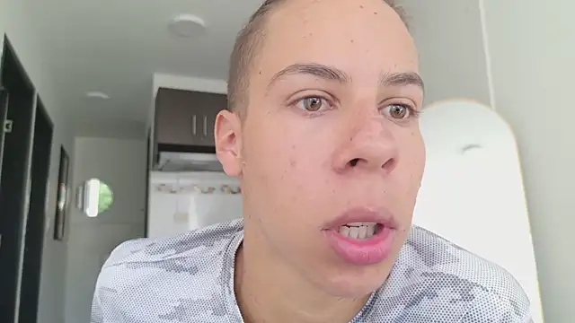 grey___27 webcam