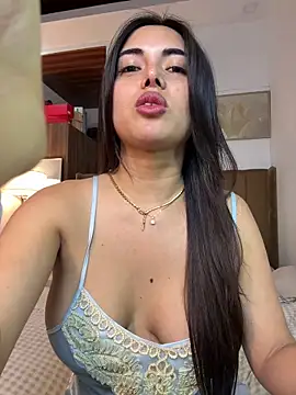 モデル: Bombshell_Rebbecca