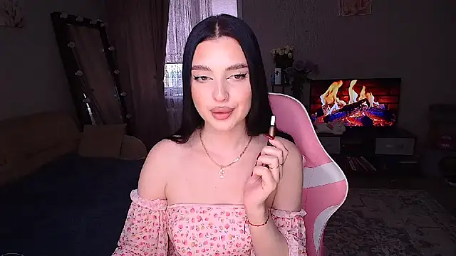 yoursLina webcam