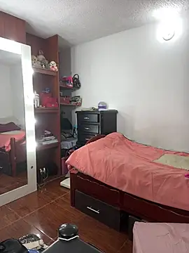 MariamGray1 webcam