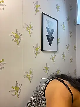 Laia_white webcam