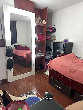 MariamGray1 webcam