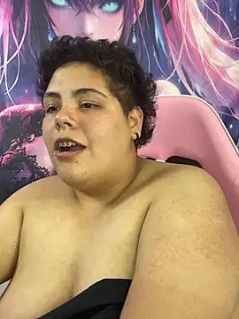 Hailey_Curvy webcam