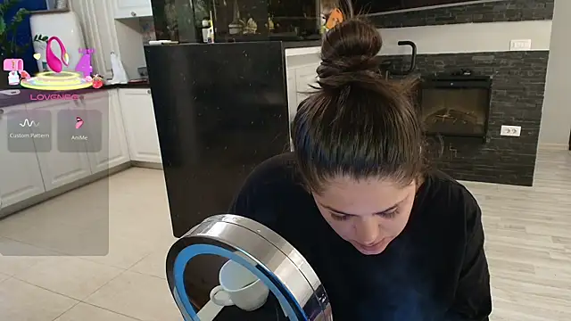 Layla- webcam