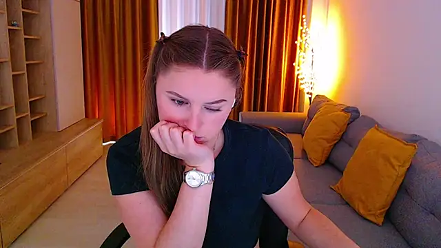 mia_bloomy webcam