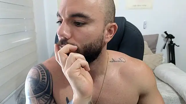Isaac_Carter webcam