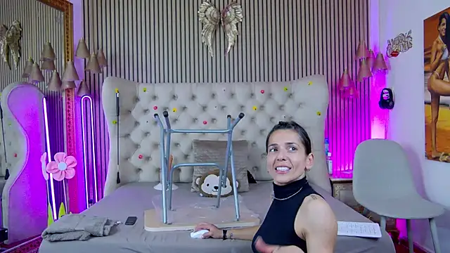 PlayfulShow webcam