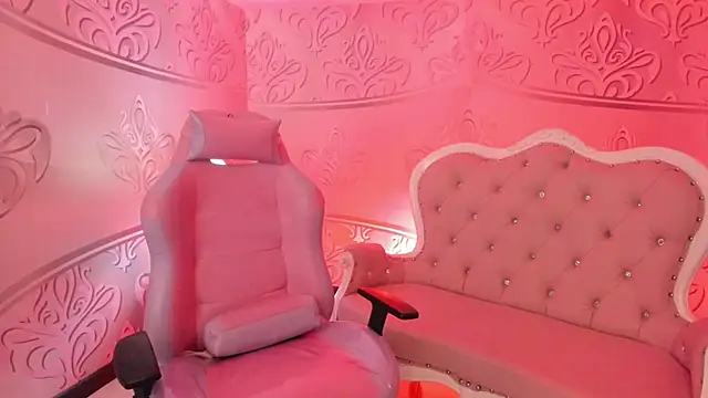 MishRaven webcam